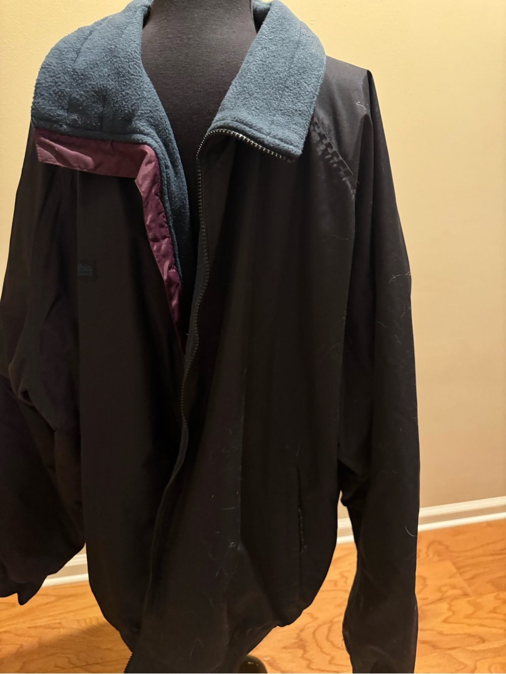 Columbia Men's Black Jacket with Green Fleece Collar